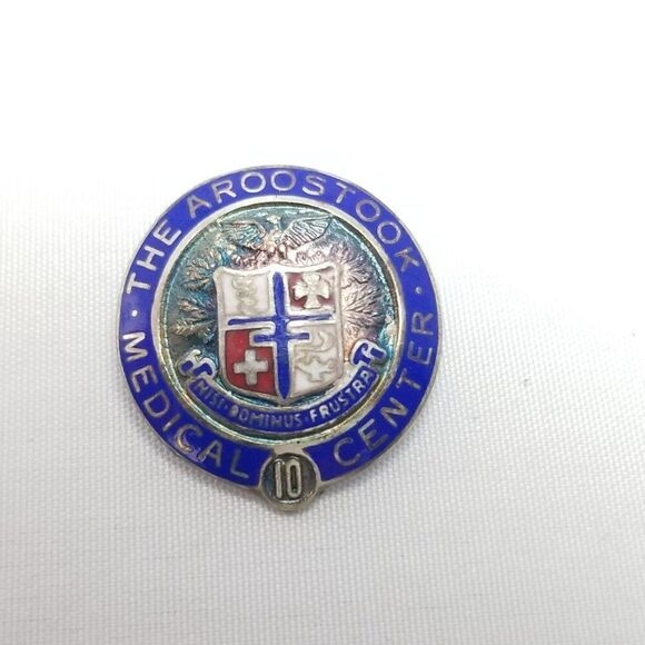 Vintage Sterling Silver Aroostook Medical Center 10 Years of Service Brooch Pin - Picture 6 of 6